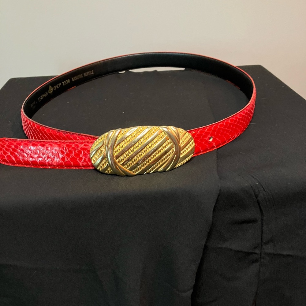 Leather Shop red belt size L reptile skin